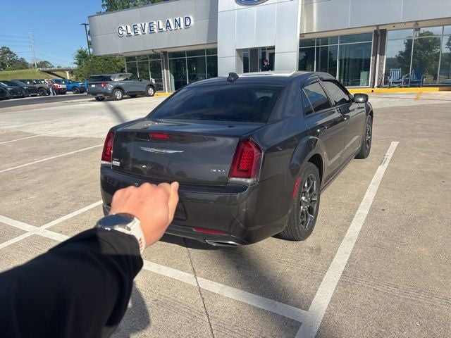 2018 Chrysler 300 Touring