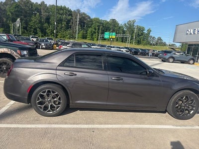 2018 Chrysler 300 Touring