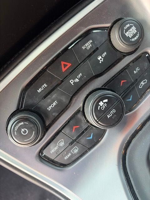 2021 Dodge Challenger SXT