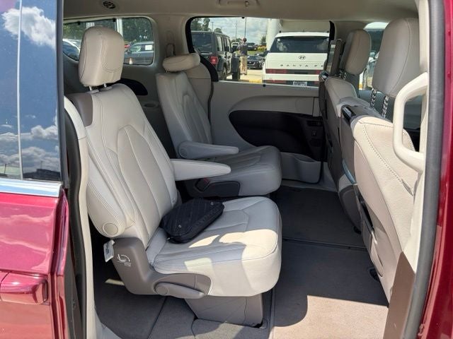 2020 Chrysler Pacifica Touring L Plus