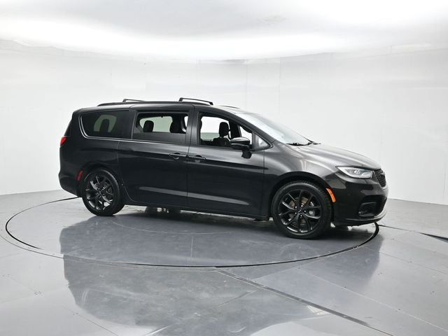 2021 Chrysler Pacifica Touring