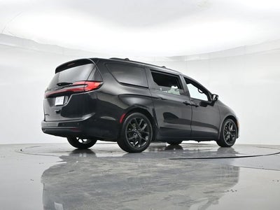 2021 Chrysler Pacifica Touring