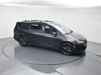 2021 Chrysler Pacifica Touring