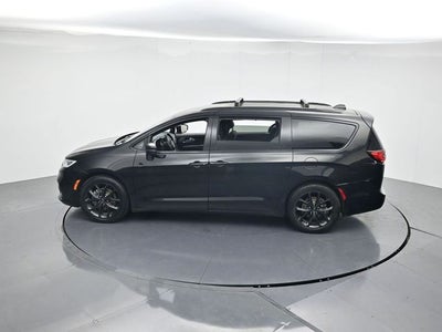 2021 Chrysler Pacifica Touring