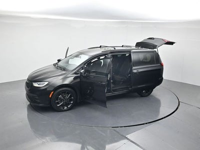 2021 Chrysler Pacifica Touring
