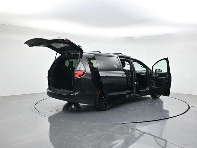 2021 Chrysler Pacifica Touring