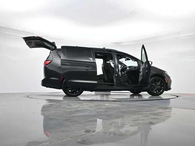 2021 Chrysler Pacifica Touring