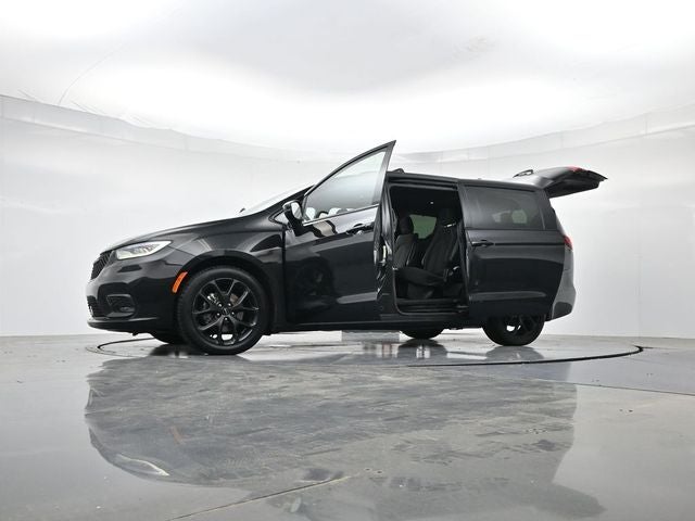 2021 Chrysler Pacifica Touring