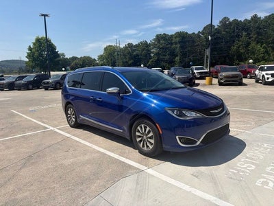 2020 Chrysler Pacifica Hybrid Limited