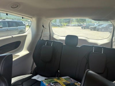 2020 Chrysler Pacifica Hybrid Limited