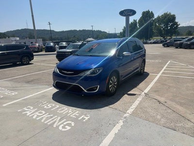 2020 Chrysler Pacifica Hybrid Limited