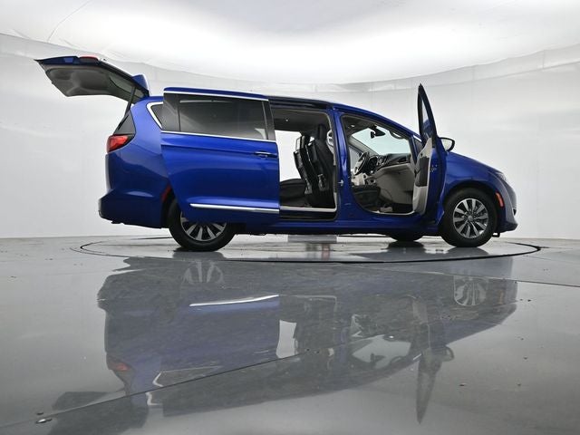 2020 Chrysler Pacifica Hybrid Limited