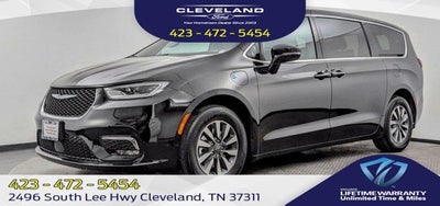 2025 Chrysler Pacifica Hybrid Select