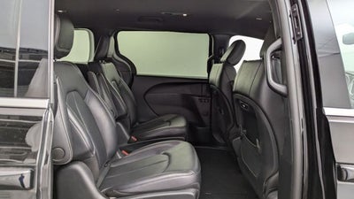 2025 Chrysler Pacifica Hybrid Select