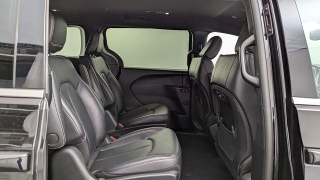 2025 Chrysler Pacifica Hybrid Select