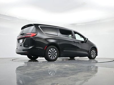 2025 Chrysler Pacifica Hybrid Select