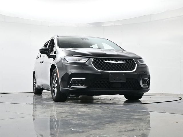 2025 Chrysler Pacifica Hybrid Select