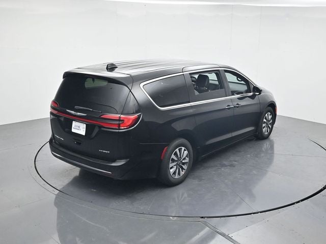 2025 Chrysler Pacifica Hybrid Select