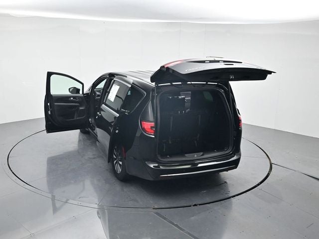 2025 Chrysler Pacifica Hybrid Select