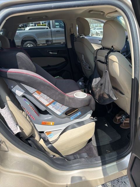2017 Ford Edge SE