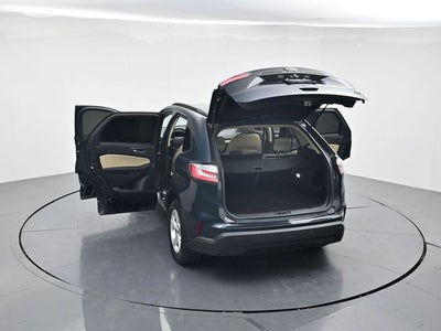 2022 Ford Edge SE