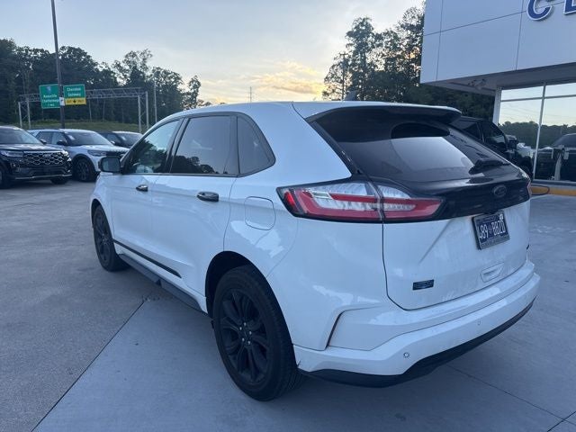 2022 Ford Edge SE
