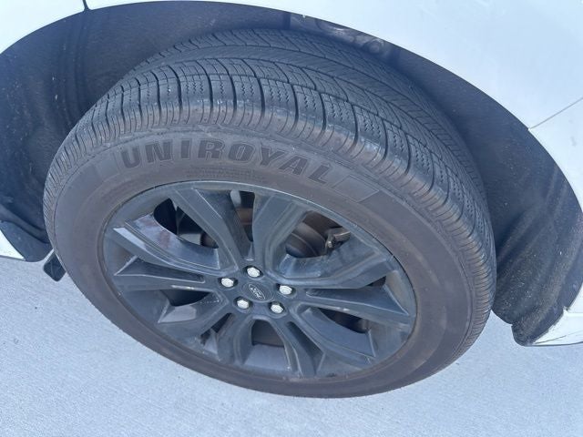 2022 Ford Edge SE