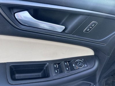 2022 Ford Edge SE