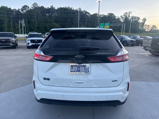 2022 Ford Edge SE