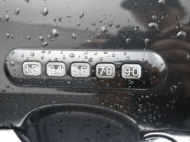 2014 Lincoln MKX Base