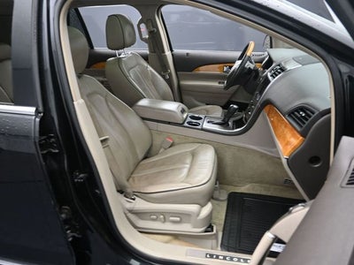 2014 Lincoln MKX Base