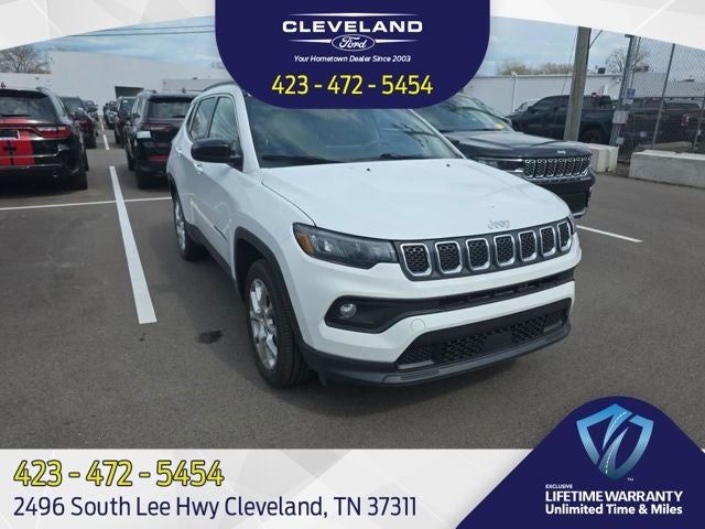 2023 Jeep Compass Latitude Lux
