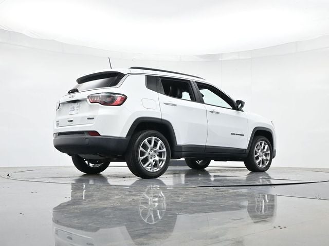 2023 Jeep Compass Latitude Lux
