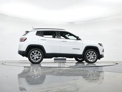 2023 Jeep Compass Latitude Lux