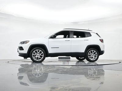 2023 Jeep Compass Latitude Lux