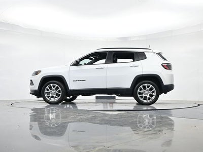 2023 Jeep Compass Latitude Lux