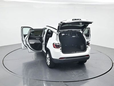 2023 Jeep Compass Latitude Lux