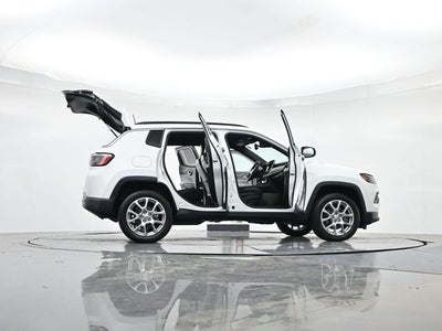 2023 Jeep Compass Latitude Lux