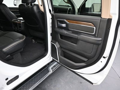 2022 RAM 3500 Laramie 20" Wheels Leather-Trimmed Seats