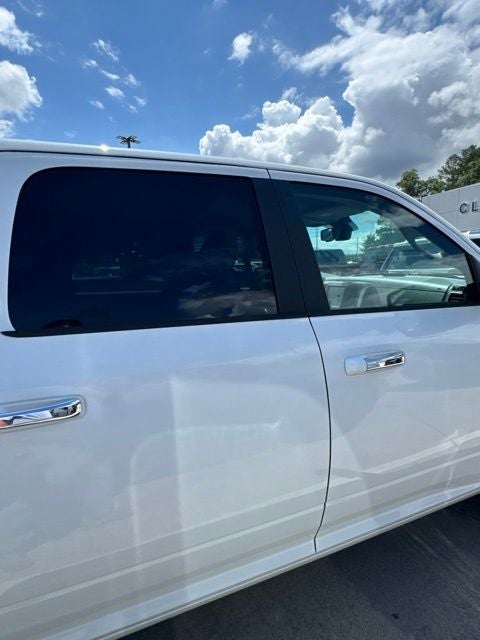 2017 RAM 1500 SLT