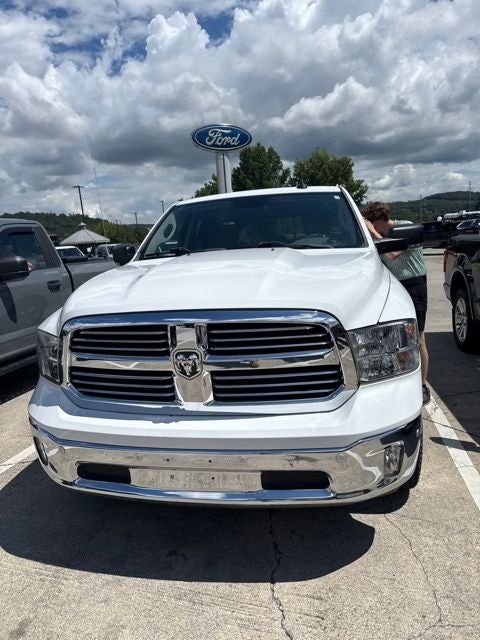 2017 RAM 1500 SLT