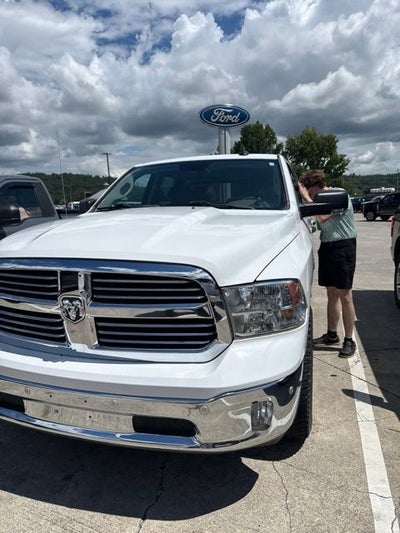 2017 RAM 1500 SLT