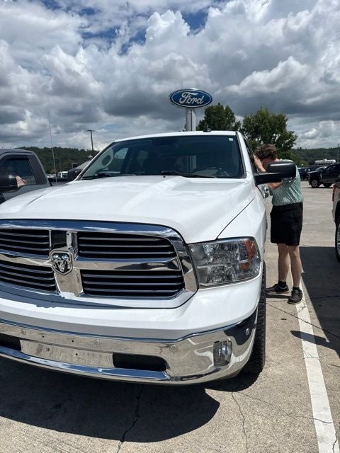 2017 RAM 1500 SLT