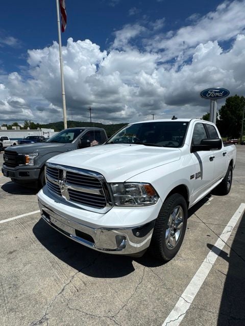 2017 RAM 1500 SLT