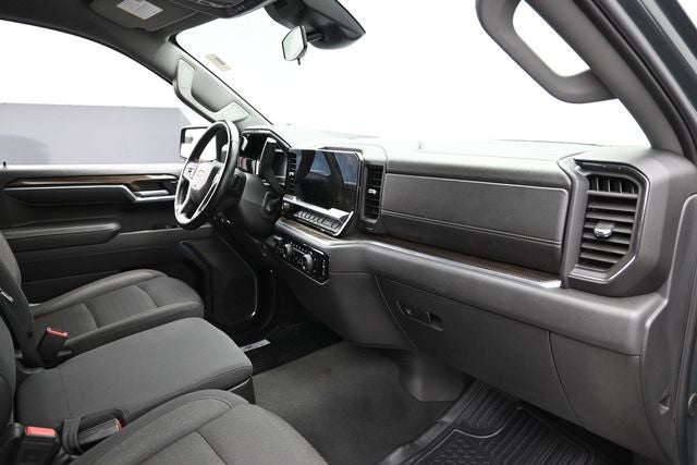 2025 Chevrolet Silverado 1500 LT LT1