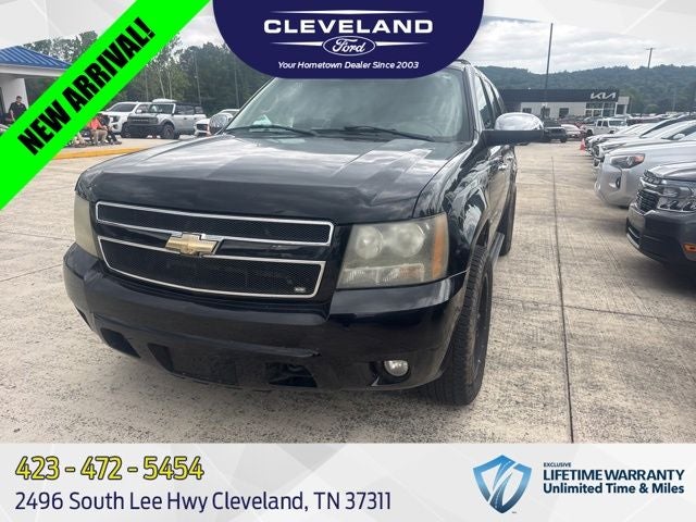 2008 Chevrolet Suburban's photo