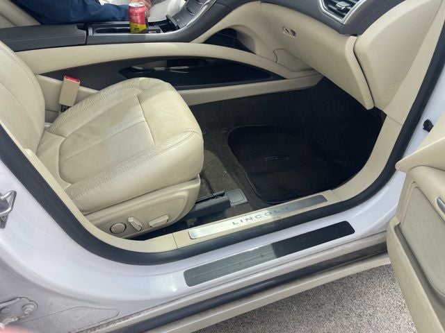 2014 Lincoln MKZ Hybrid Base