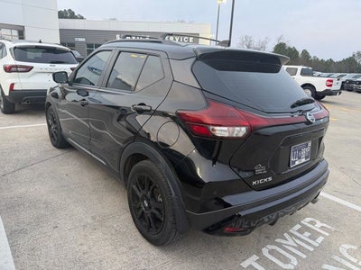 2021 Nissan Kicks SR