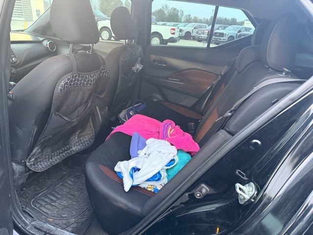 2021 Nissan Kicks SR