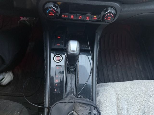 2021 Nissan Kicks SR